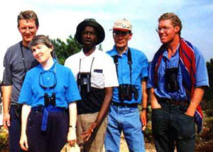 Líderes dos projetos e dos comitês nacionais se reúnem de tempos em tempos para orar, estudar e aprender juntos (Novembro 1999)