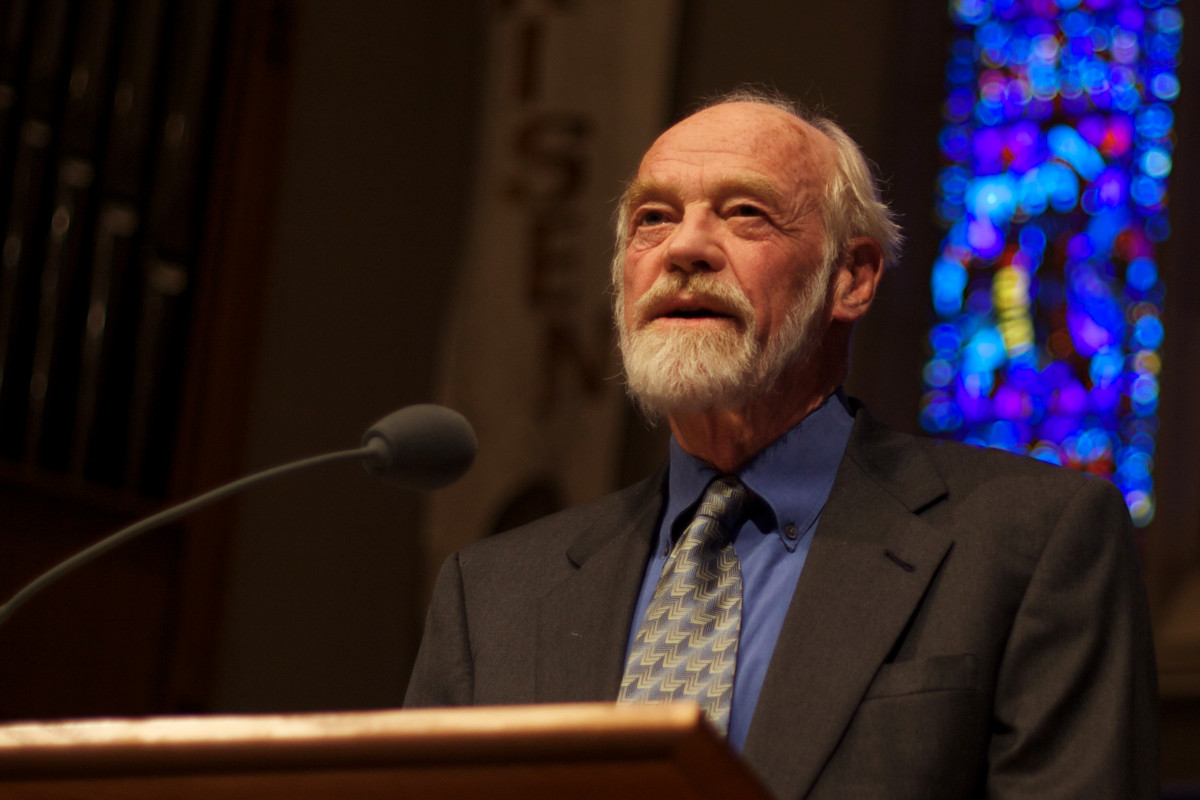 Eugene Peterson (photo by Clappstar, licensed under CC BY)